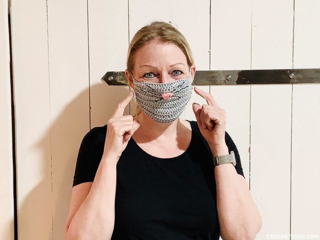 cat face mask - free crochet pattern including video